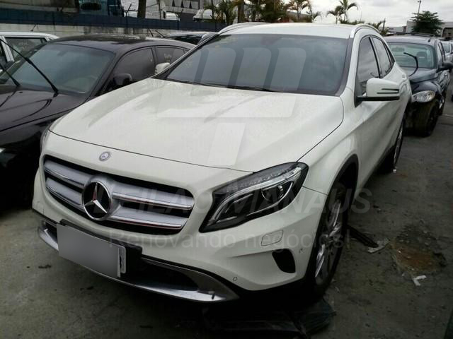 LOTE 028 - Mercedes-Benz GLA 200 Style 2016