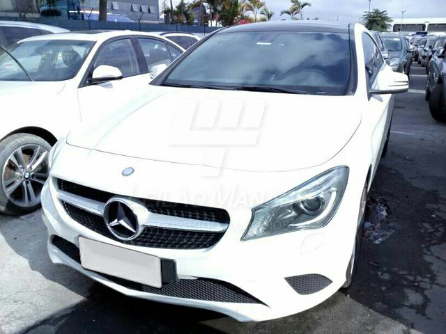 LOTE 032 - Mercedes-Benz CLA 200 Urban DCT (Flex) 2016