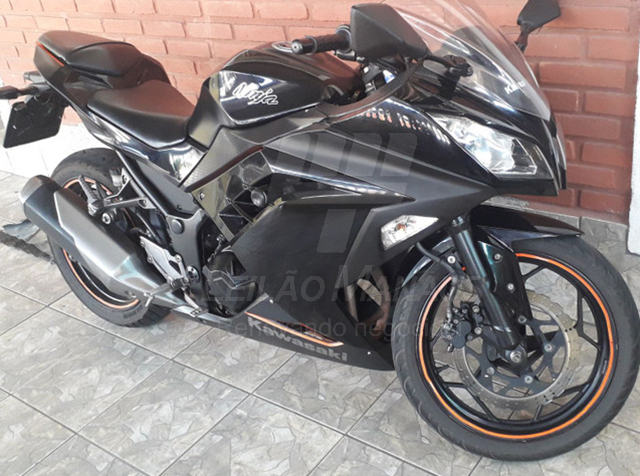 Lote 007 - Kawasaki Ninja 300 2013