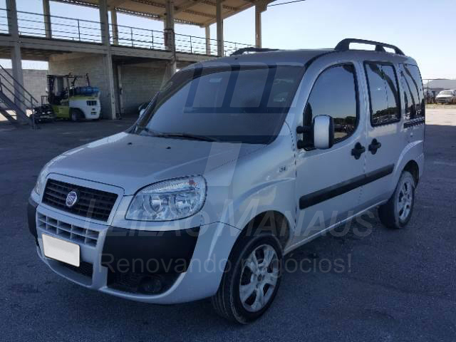 LOTE 015 - FIAT DOBLO Essence 1.8 16V (Flex) 2015